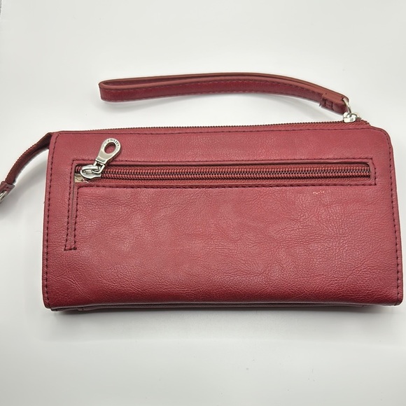 Relic Women's Red Wristlet Wallet - Picture 2 of 6